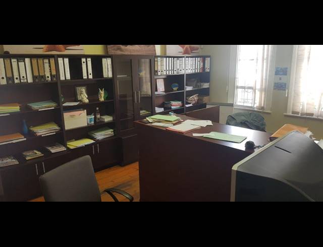 736M² OFFICE FOR SALE IN GLENWOOD